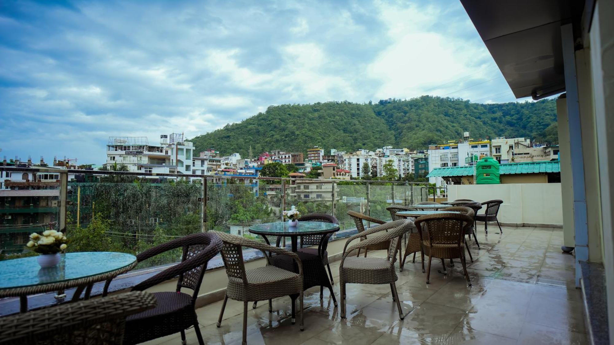 Hotel Lords Valley Рішикеш Екстер'єр фото
