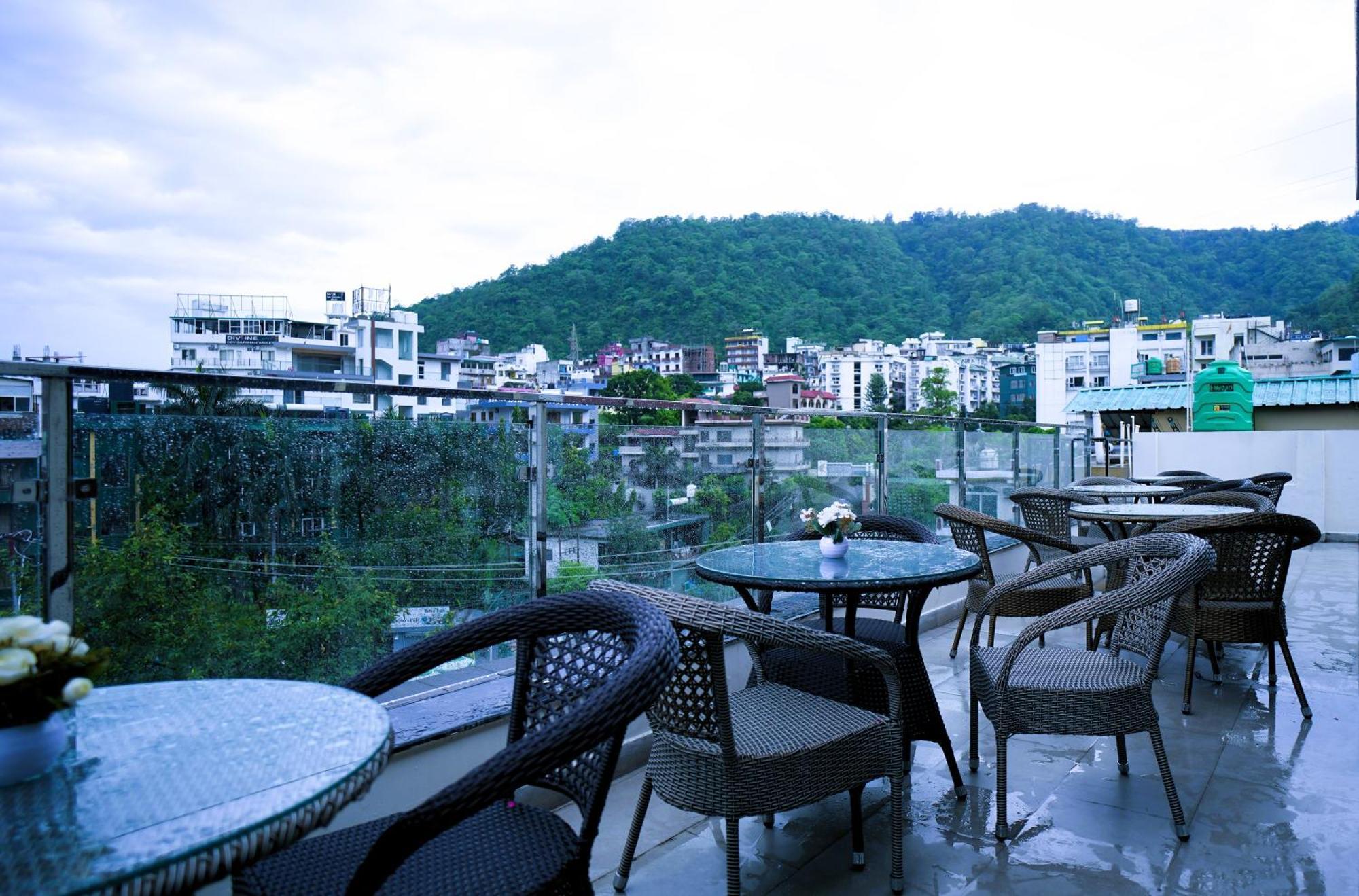 Hotel Lords Valley Рішикеш Екстер'єр фото