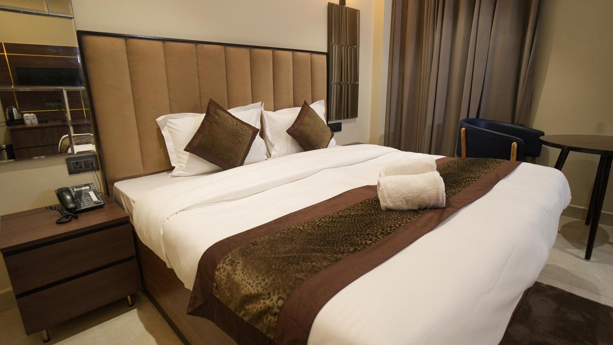Hotel Lords Valley Рішикеш Екстер'єр фото