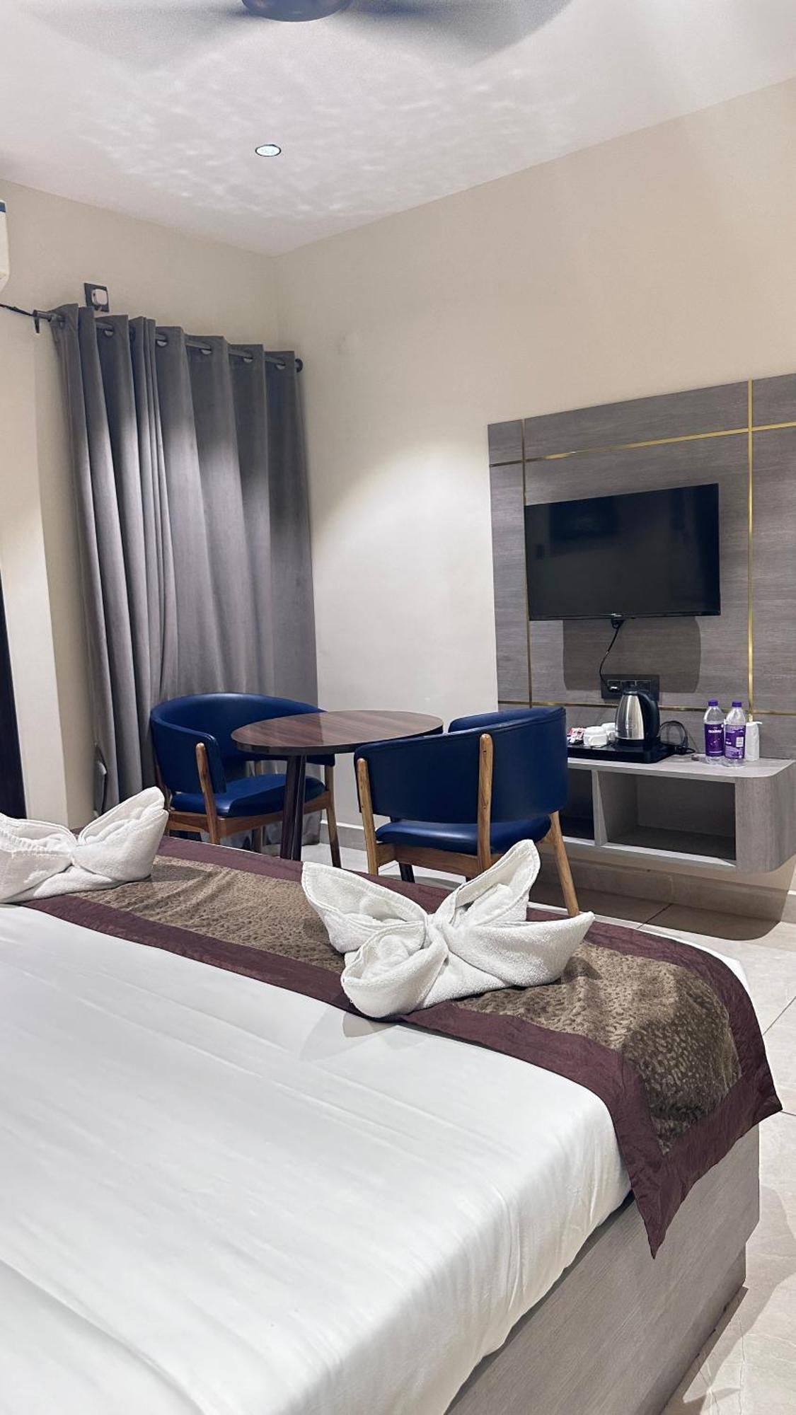 Hotel Lords Valley Рішикеш Екстер'єр фото
